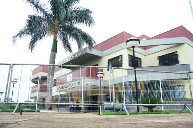 PF vai apurar fraude em concurso que &quot;aprovou&quot; parentes na UFMS, diz TCU