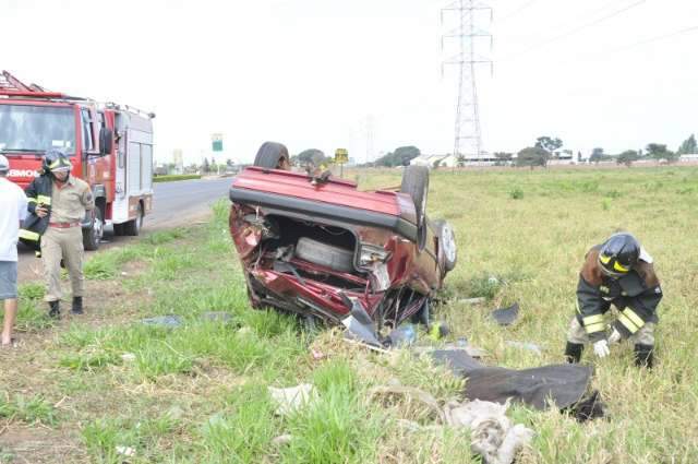 Crian&ccedil;a que ficou em estado grave em acidente no anel vi&aacute;rio continua em UTI