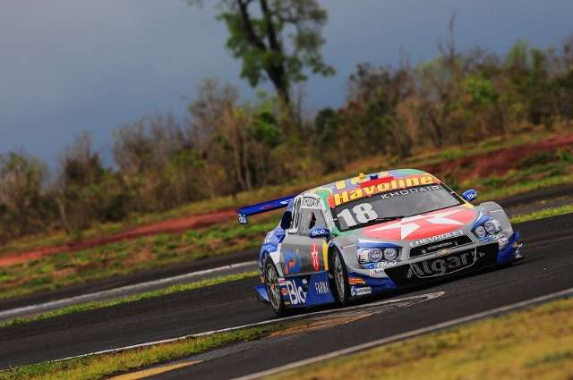 Segundo treino da Stock Car come&ccedil;a com chuva e frio de 12&ordm;C na Capital