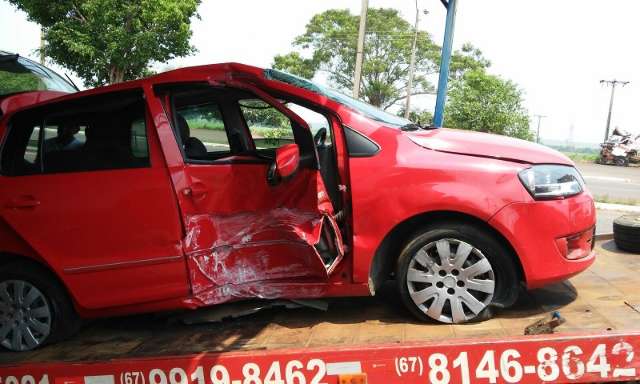 Traficante que levava 250 kg de maconha capota o carro na tentativa de fuga