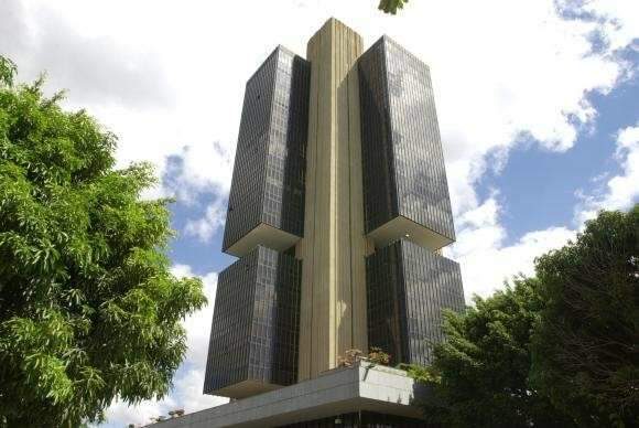Taxa Selic fica abaixo de 7% ao ano pela primeira vez na hist&oacute;ria
