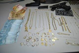 Douradense &eacute; preso em Goi&acirc;nia suspeito de integrar fac&ccedil;&atilde;o criminosa