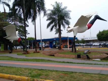 Com tempo nublado, Aeroporto de Campo Grande opera por instrumentos