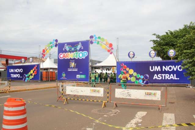 Com carnaval mais enfeitado, ambulantes esperam faturar mais