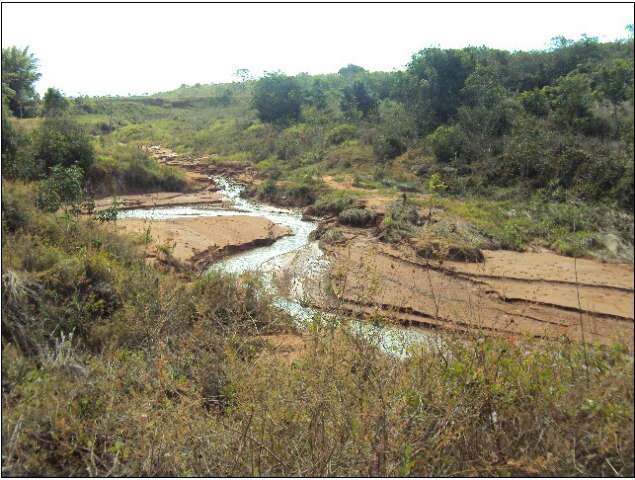  Pol&iacute;cia Ambiental multa propriet&aacute;ria de fazenda em R$ 60 mil por eros&atilde;o