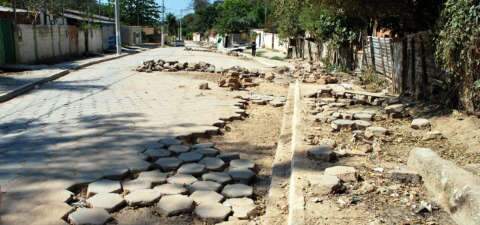  Prefeitura embarga todas as obras da Sanesul em Corumbá