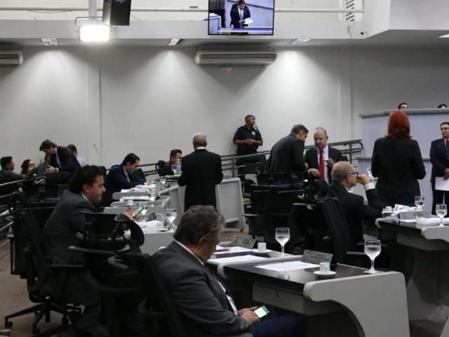 Na &uacute;ltima semana, C&acirc;mara e Assembleia votam Or&ccedil;amento