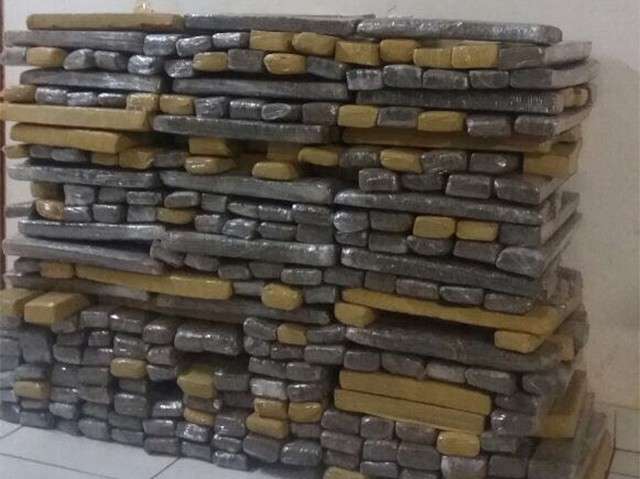 Contratado por R$ 5 mil, homem &eacute; preso com 354 quilos de maconha 