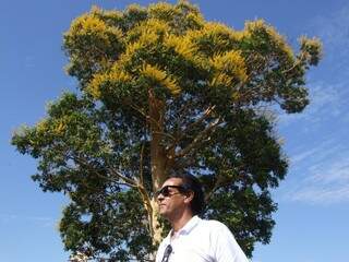 Nereu se apaixonou pelas árvores nativas (Foto: Divulgação/Projeto Florescer)
