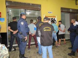 Bares, conveniências e tabacarias foram alvos de Guarda Municipal e Semadur (Foto: Divulgação/GM)