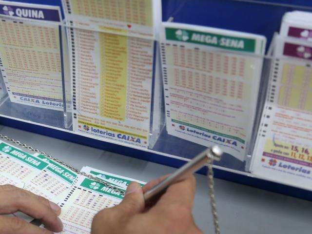 Mega-Sena volta a acumular e pode pagar R$ 11 milh&otilde;es no s&aacute;bado 
