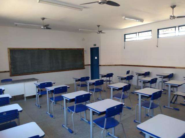 Em inaugura&ccedil;&atilde;o, Trad diz que alunos de ocupa&ccedil;&atilde;o n&atilde;o mudar&atilde;o de escola