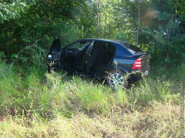  Pol&iacute;cia ainda n&atilde;o localizou quadrilha que furtou e fez ref&eacute;ns em Tr&ecirc;s Lagoas