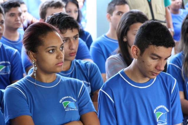 Presos realizam a primeira reforma de escola estadual em 28 anos