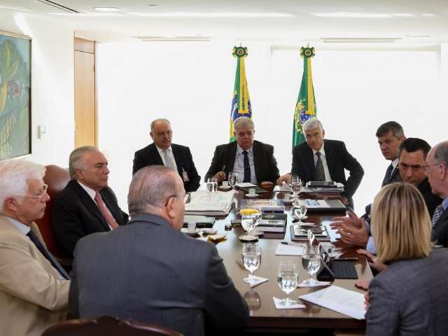 Temer autoriza uso de For&ccedil;a Armadas para desbloquear rodovias
