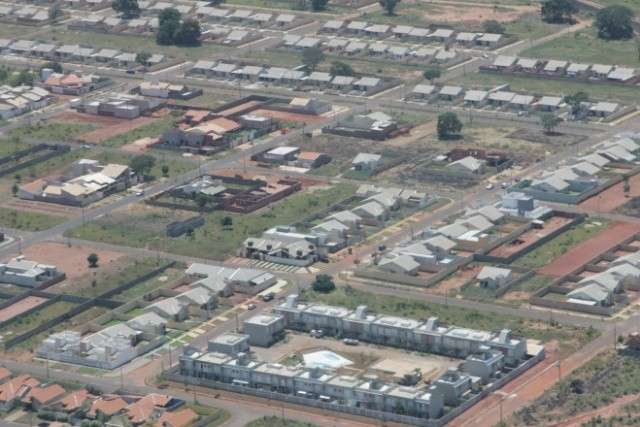 Ind&uacute;strias de celulose iniciam obras e mercado imobili&aacute;rio volta a crescer