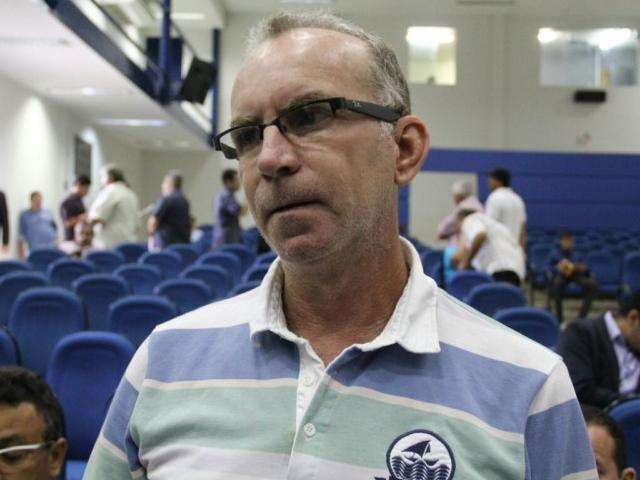 Efeito Uber faz taxista conquistar em 2 meses mais alvar&aacute;s que em 37 anos