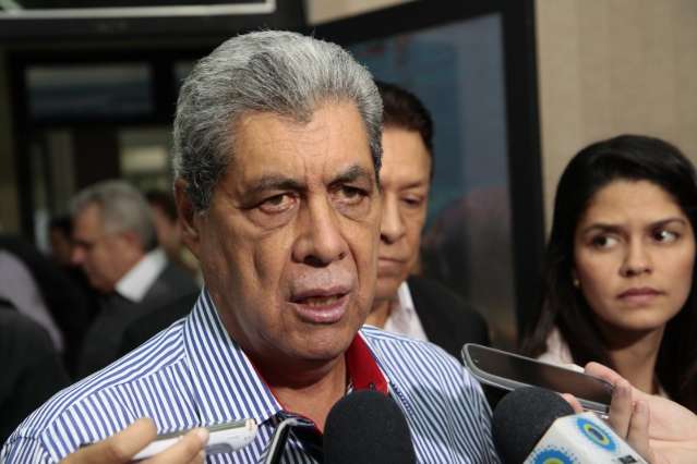 Governador entrega reforma de escolas e casas em Costa Rica