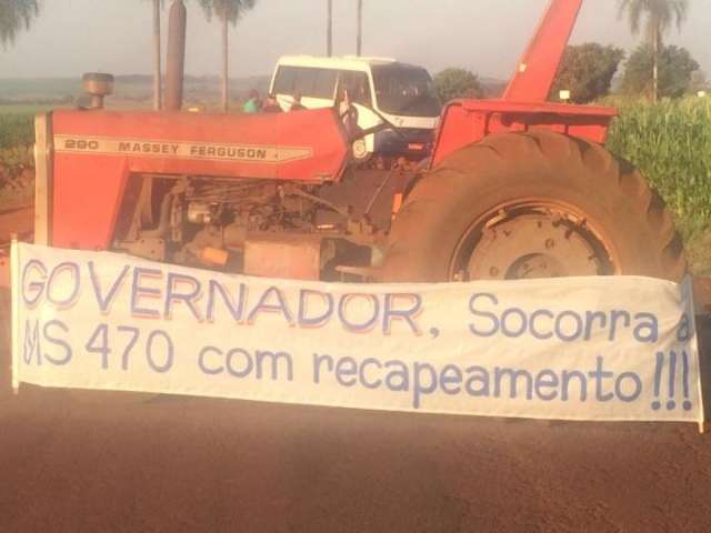 Moradores protestam e governo diz que recapeamento &eacute; prioridade