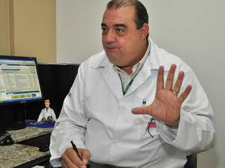 Ronaldo Perxes Queiroz, diretor da Funsau: obras são para organizar atendimento no interior.