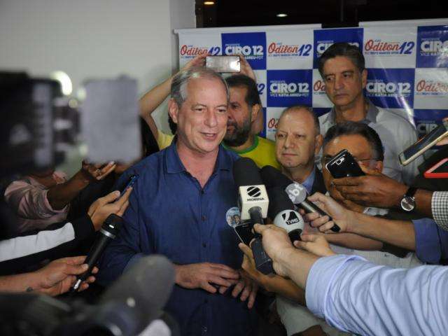 Ciro ironiza advers&aacute;rios e diz que eleitor s&oacute; vai comparar daqui &ldquo;10 dias&quot;