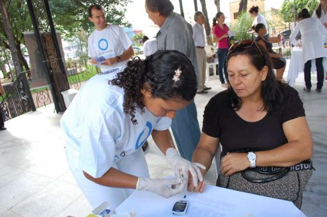 Pra&ccedil;a Ary Coelho tem orienta&ccedil;&atilde;o e testes gratuitos no Dia de Combate a Diabetes