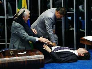 Os senadores Otto Alencar (Líder) e Nelsinho Trad (PSD) atendendo Cid Gomes. (Foto: Reprodução/Instagram)