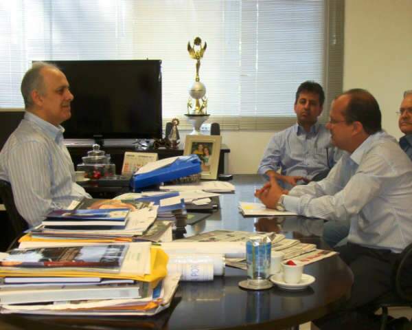  Sanesul discute renova&ccedil;&atilde;o da concess&atilde;o de abastecimento em Ponta Por&atilde;