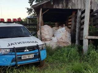 Embalagens estavam em uma propriedade rural no município de Amambai (Foto Divulgação PMA)