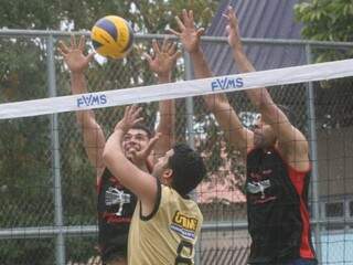 Competição de voleibol movimenta equipes da Capital no Jardim Vida Nova (Foto: FVMS/Divulgação)