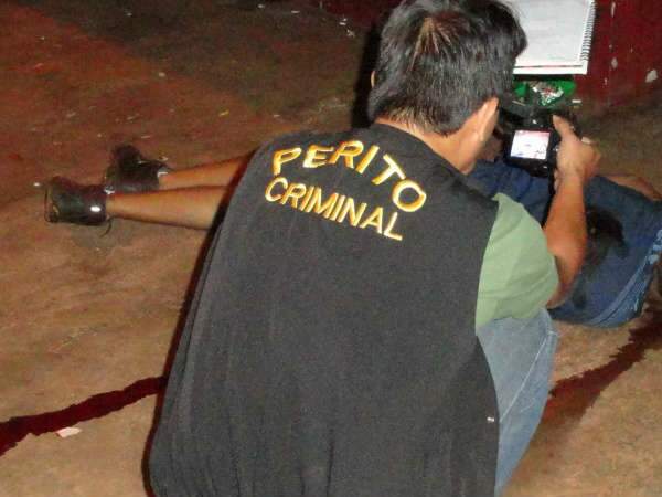  Tiroteio em lanchonete termina com um morto e dois baleados em Dourados 