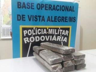 Droga estava na mochila do adolescente, que ia para Rondonópolis-MT (Foto: divulgação PRE)