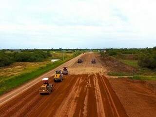 Obra de pavimentação terá 497 km (Foto: Chico Ribeiro - Governo MS)