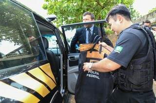 Policiais federais também cumpriram mandado de busca e apreensão em escritório da Capital (Foto: Fernando Antunes/Arquivo)