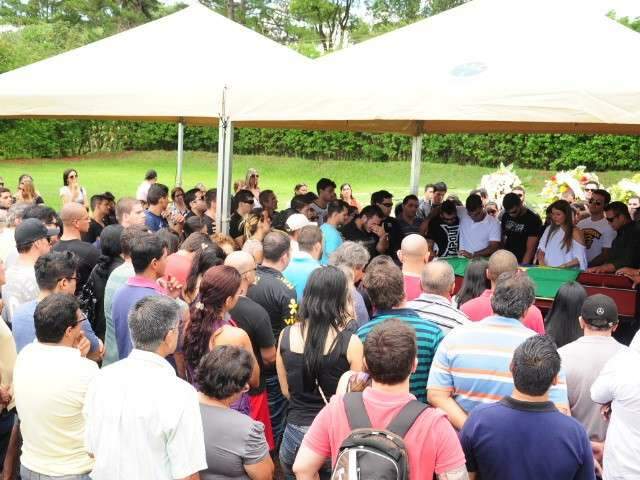 Apesar de problema anterior, lutador morto tinha aval m&eacute;dico para competir