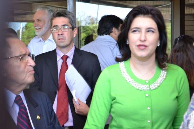 PMDB planeja usar vaga ao Senado para refor&ccedil;ar candidatura de Nelsinho