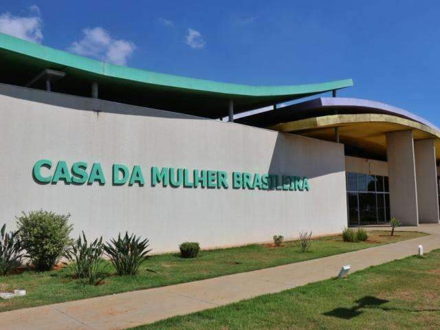Ferida, mulher caminha quil&ocirc;metros para denunciar c&aacute;rcere privado