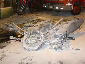  Em Aquidauana, acidente entre motos provoca explos&atilde;o e deixa 3 pessoas feridas