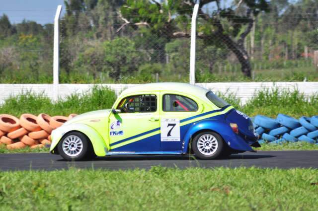  Pilotos disputam o Festival MS de Arrancadas no Aut&oacute;dromo Internacional 