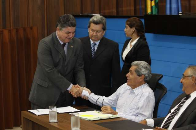Governador libera R$ 11 milh&otilde;es em emendas parlamentares a 64 cidades