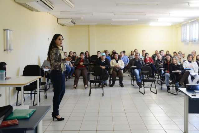 Profissionais de sa&uacute;de participam de evento realizado pela Caravana da Sa&uacute;de