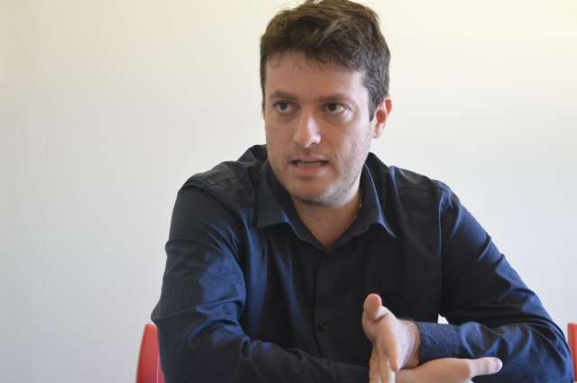 PDT est&aacute; entre Dagoberto e Tereza Name, mas garante candidato na Capital