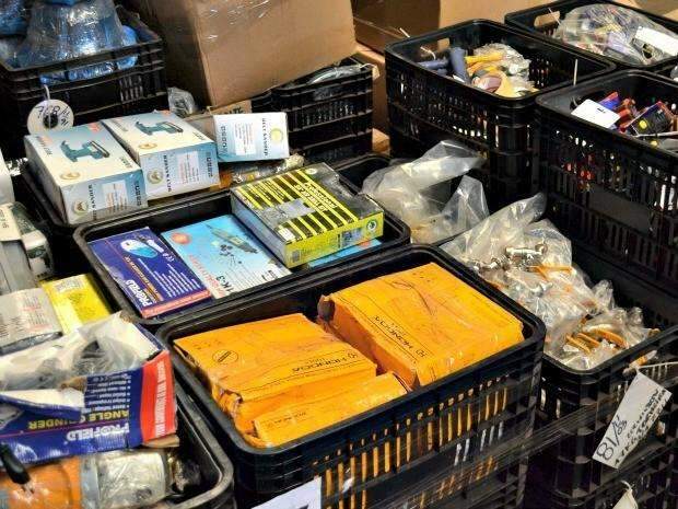 Receita Federal faz mutir&atilde;o para destruir mercadorias apreendidas 