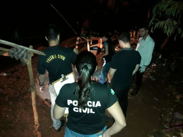 Pol&iacute;cia vai investigar morte de morador encontrado no quintal de barraco 