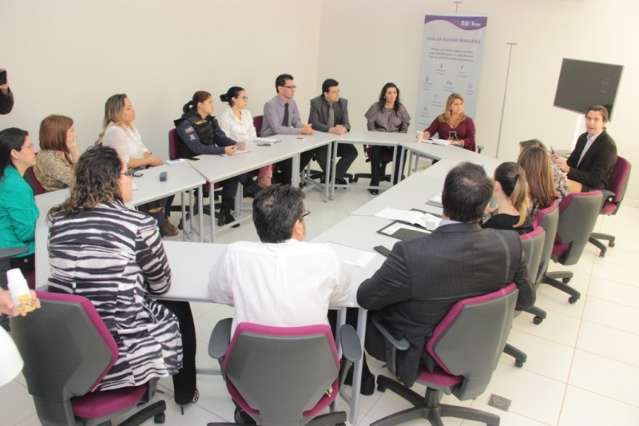 Dispositivo de combate &agrave; viol&ecirc;ncia dom&eacute;stica come&ccedil;a a ser testado na Capital