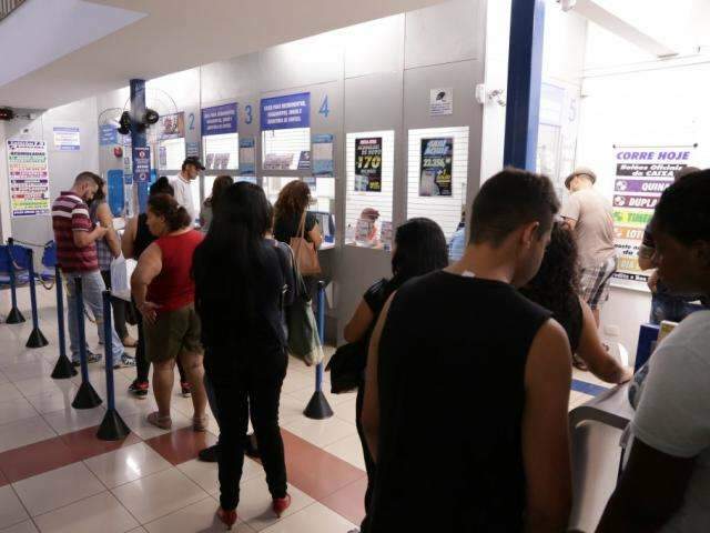 No &uacute;ltimo sorteio da semana, Mega-Sena pode pagar R$ 2,5 milh&otilde;es 
