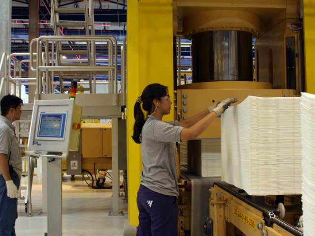  Exporta&ccedil;&otilde;es de industrializados crescem 41,4% e j&aacute; somam US$ 1,5 bilh&atilde;o em 2011