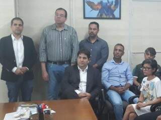 Reunião com secretários foi realizada na prefeitura. (Foto: Mayara Bueno)