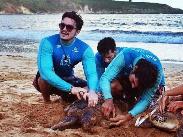 Em Fernando de Noronha, Luan posta foto e lembra de quando queria ser bi&oacute;logo