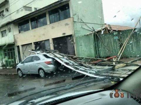 Temporal deixa rastro de preju&iacute;zo e causa transtornos em Ponta Por&atilde;